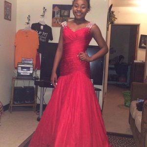 Beautiful Mac Duggal pageant dress size 6